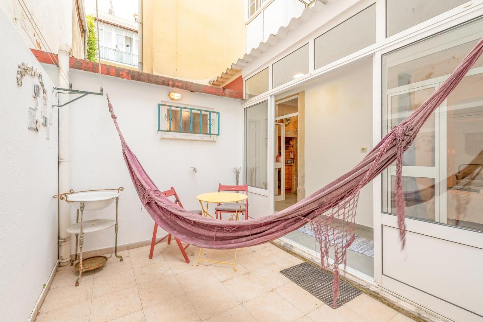 Guestready - Cozy Estefania - An Artists Corner! Lisbon Luaran gambar